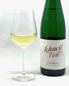 Lehnert-Veit Günterslay Riesling trocken 2018 mit Glass