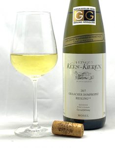 Kees-Kieren Graacher Domprobst Riesling Großes Gewächs 2017 mit Glass