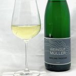 Stefan Müller Riesling trocken 2018 mit Glass