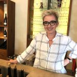 Frau Marion Sailer von Weingut Knipser