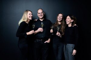 Heide-Rose and Volker Raumland with their 2 Daughters Marie-Luise and Katharina
