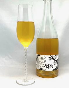 Kumamoto Wine ATSU Kyoho Dry 2019 mit Glass