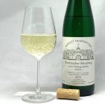 Hofgut Falkenstein Krettnacher Altenberg Riesling Spätlese trocken AP7 2020 mit Glass