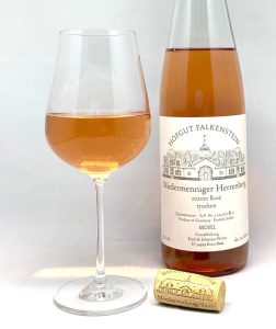 Hofgut Falkenstein Niedermenniger Herrenberg Spätburgunder Rosé trocken AP6 2020 mit Glass