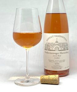 Hofgut Falkenstein Niedermenniger Herrenberg Spätburgunder Rosé trocken AP23 2021 mit Glass