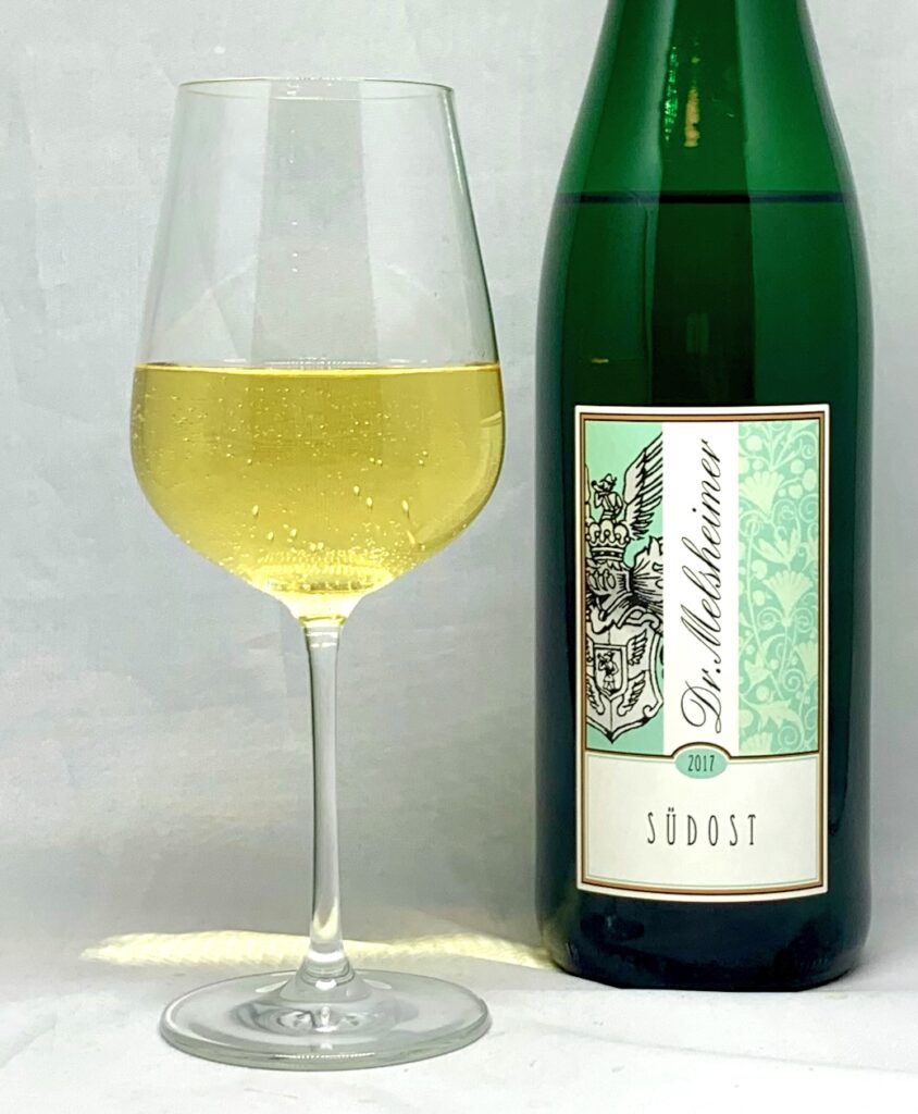 Dr. Melsheimer Süd-Ost 2017, Traben-Trarbacher Schloßberg Riesling trocken mit Glass