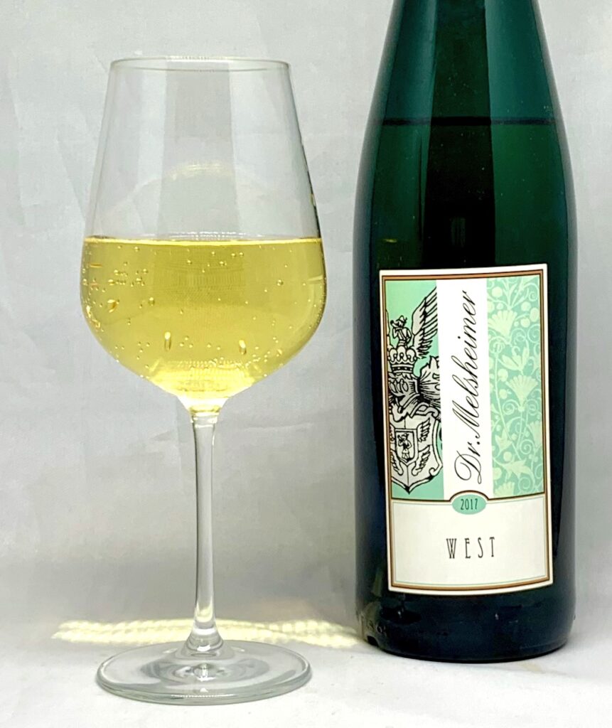 Dr. Melsheimer West 2017, Trabener Würzgarten Riesling Kabinett feinherb mit Glass