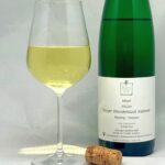 Steffens-Keß Burger Wendelstück Riesling Kabinett trocken 2022 mit Glass