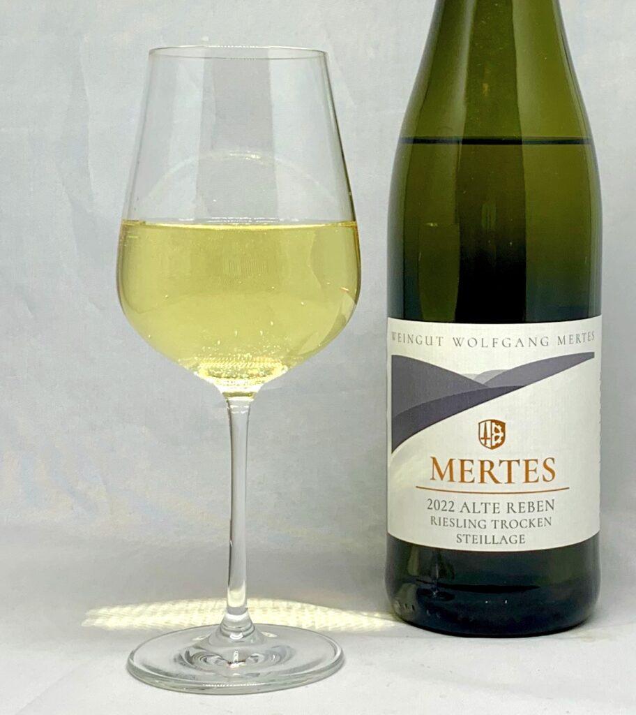 Wolfgang Mertes Waldracher Meisenberg Riesling Alte Reben trocken 2022 mit Glass