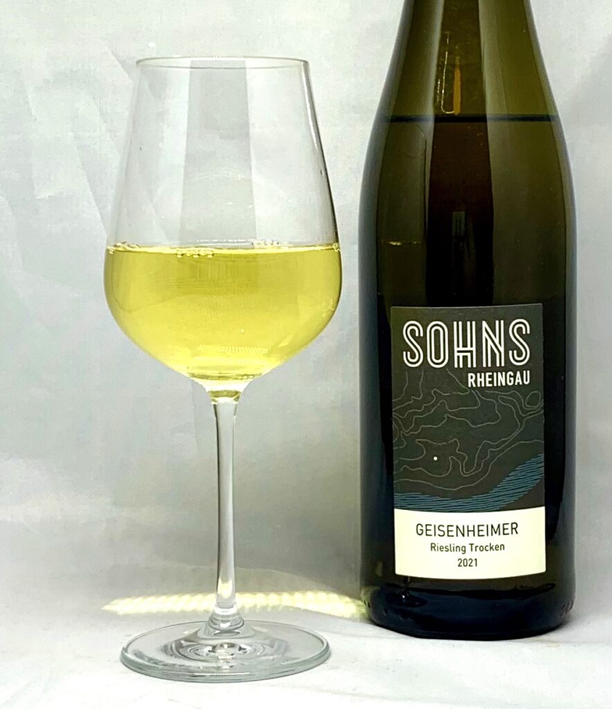 Sohns Geisenheimer Riesling trocken 2021 mit Glass
