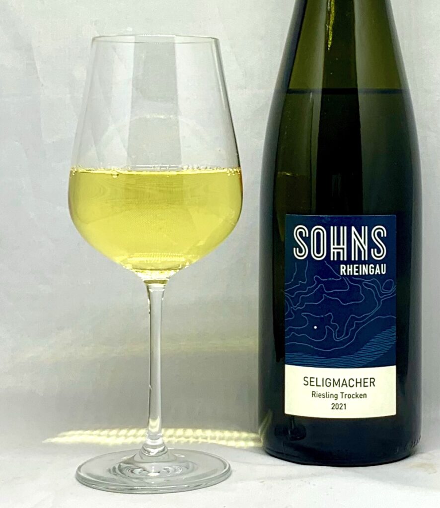 Sohns Lorchhäuser Seligmacher Riesling trocken 2021mit Glass