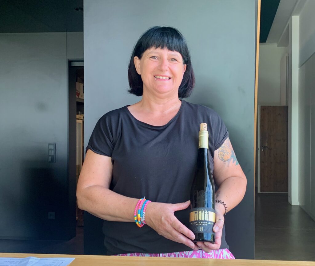 Frau Sabine Albert von Weingut Meyer