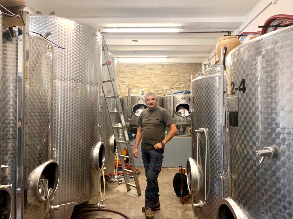 Keller von Weingut Gebrüder Bertram