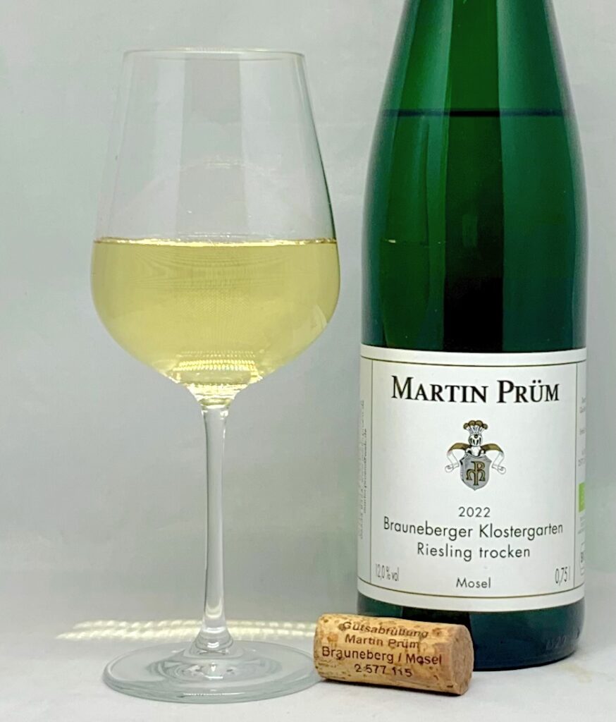 Martin Prüm Brauneberger Klostergarten Riesling trocken 2022 mit Glass